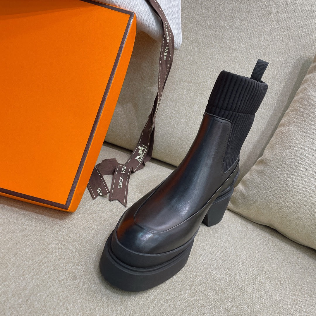 HM Chelsea Boot Black Cowhide 347998