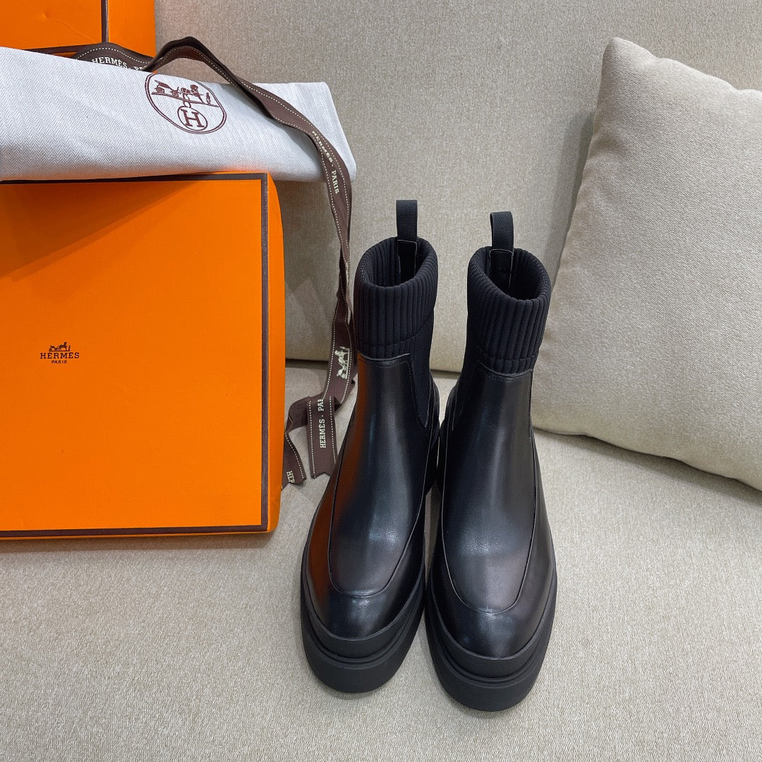 HM Chelsea Boot Black Cowhide 347998