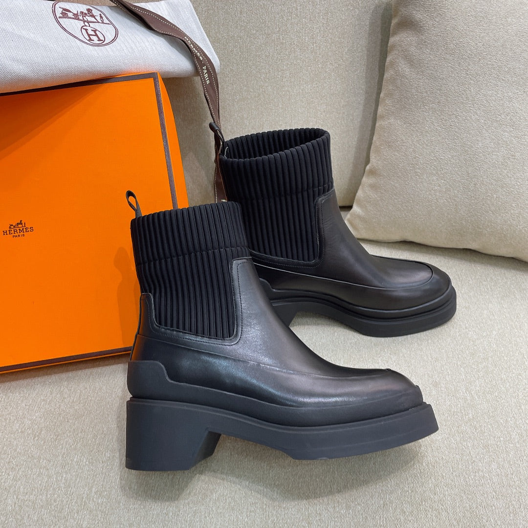 HM Chelsea Boot Black Cowhide 347998