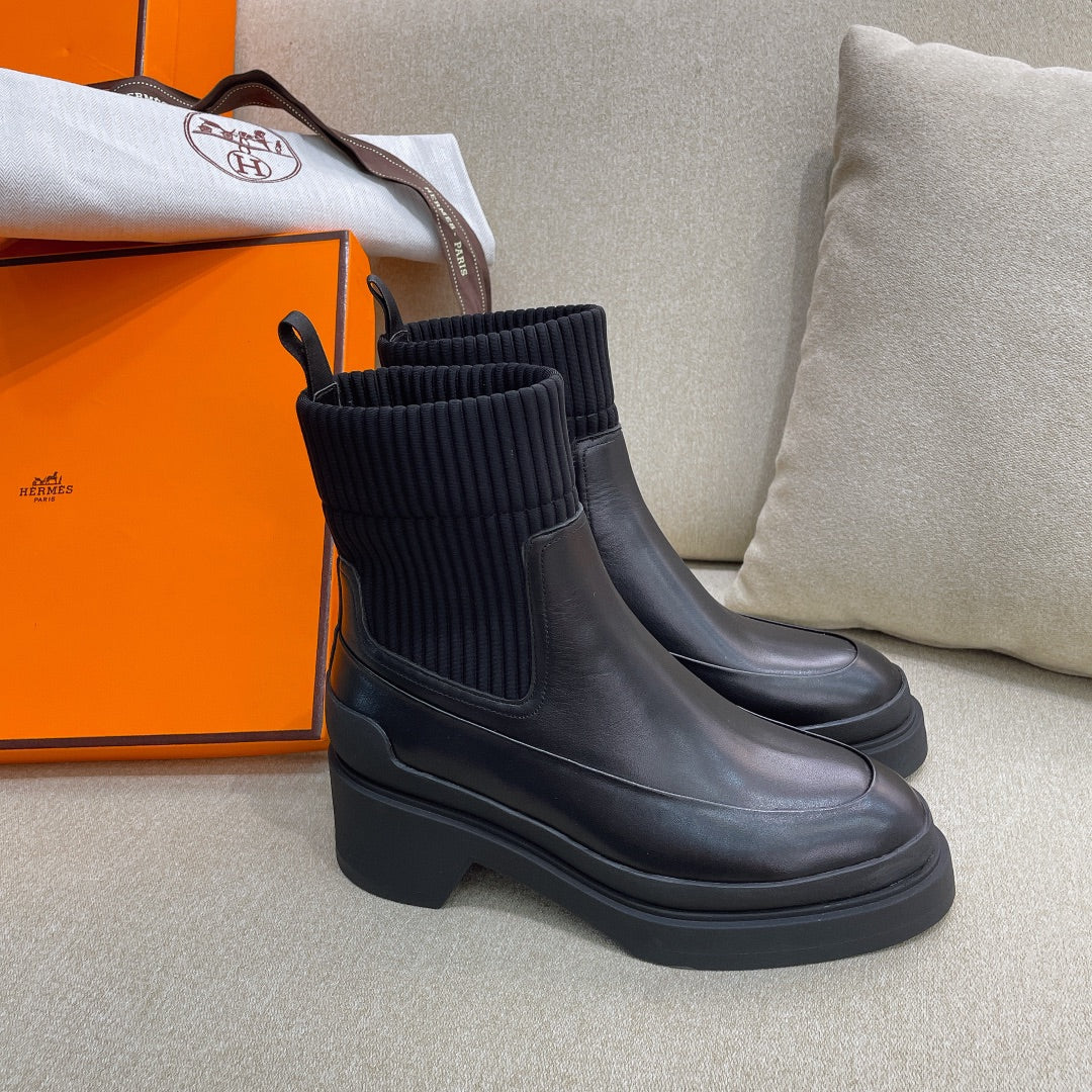 HM Chelsea Boot Black Cowhide 347998