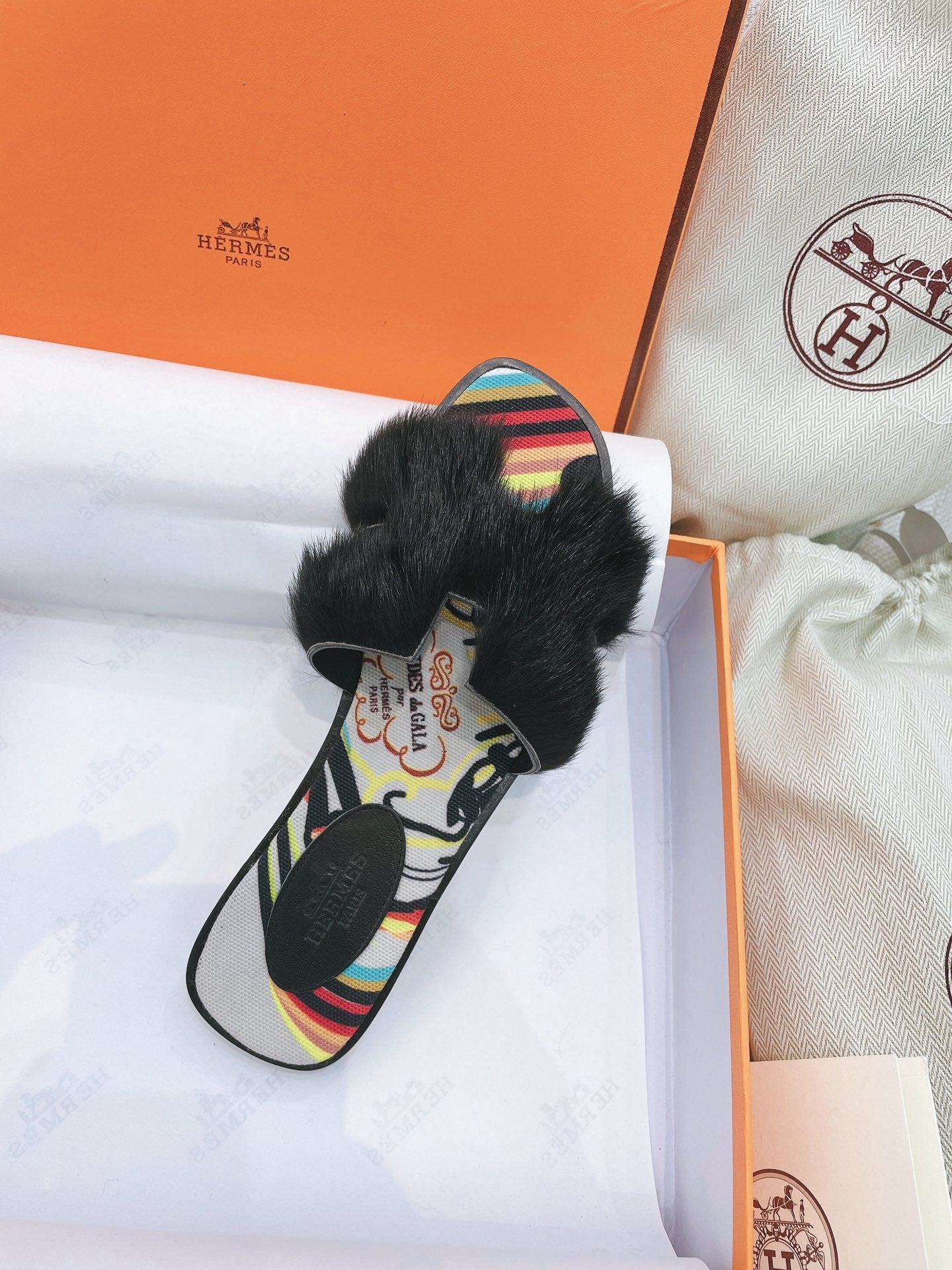 HM 25 Oran Black Mink Fur Fabric 348007