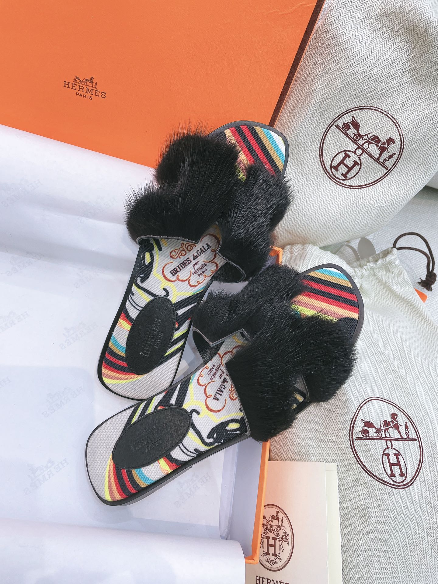 HM 25 Oran Black Mink Fur Fabric 348007