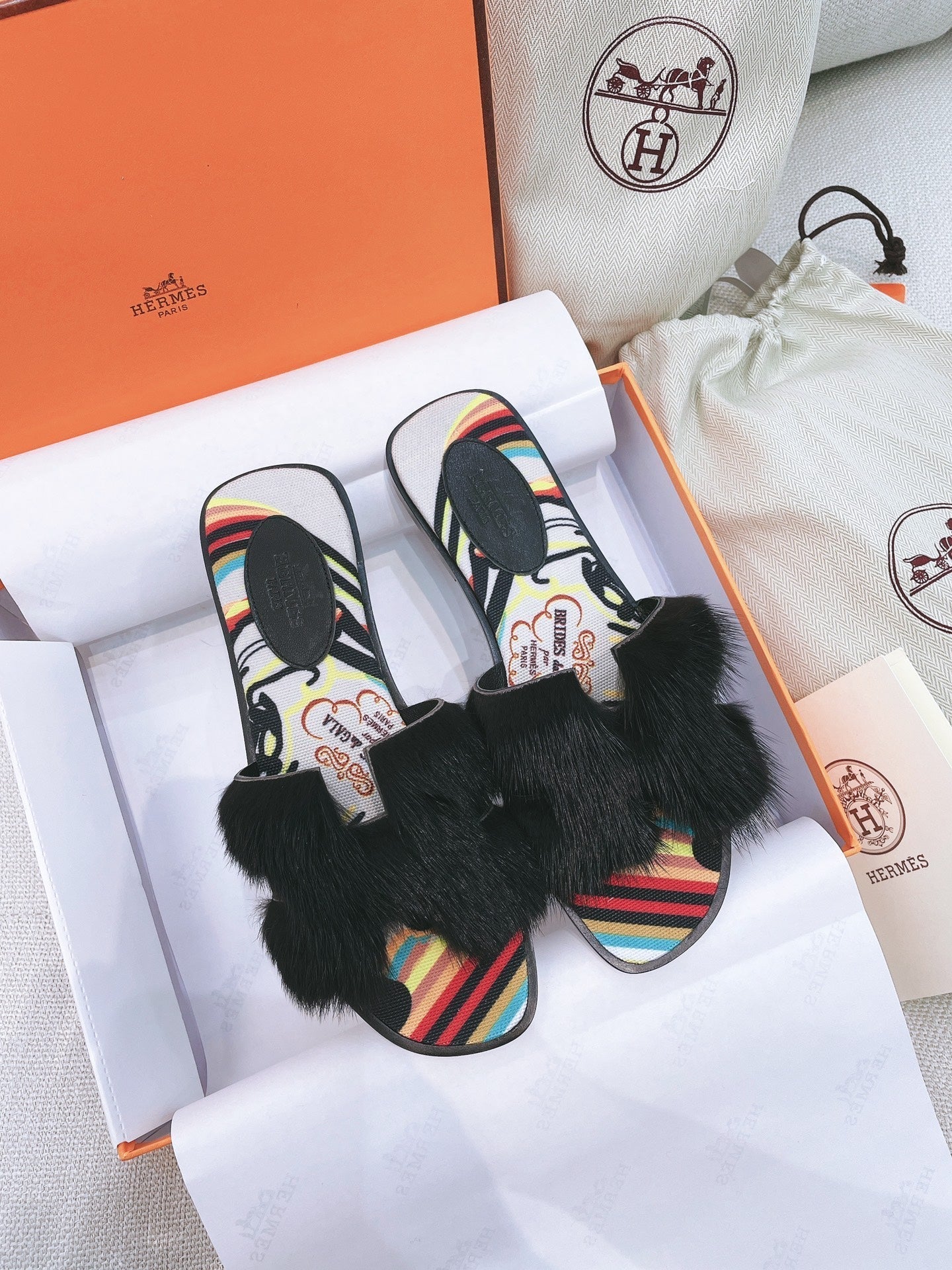 HM 25 Oran Black Mink Fur Fabric 348007