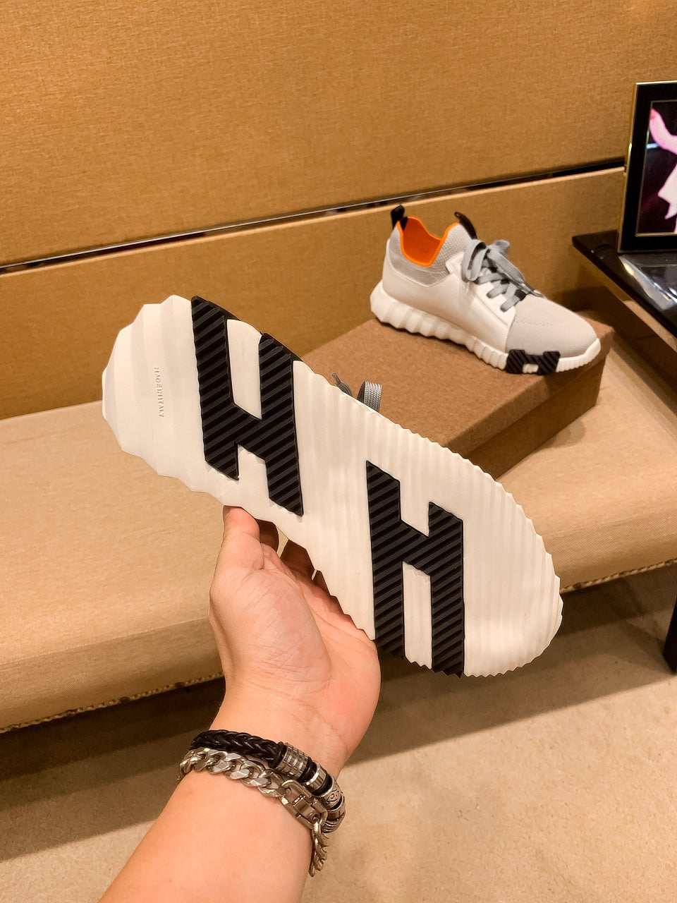 HM Men's Depart Slip-on Sneaker White Grey Knit Cowhide 263685