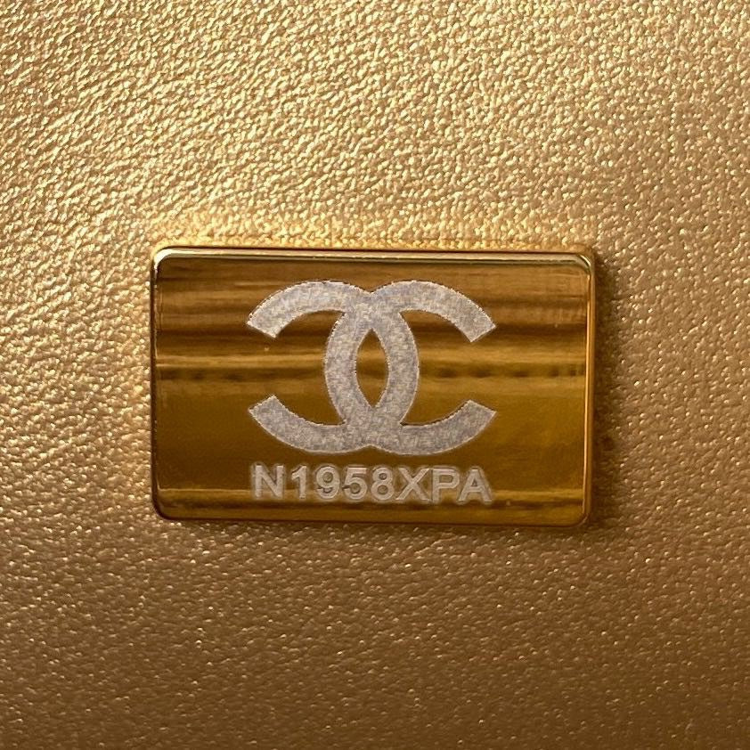 Classic Mini Flap Bag 20cm Pink Lambskin Gold Hardware