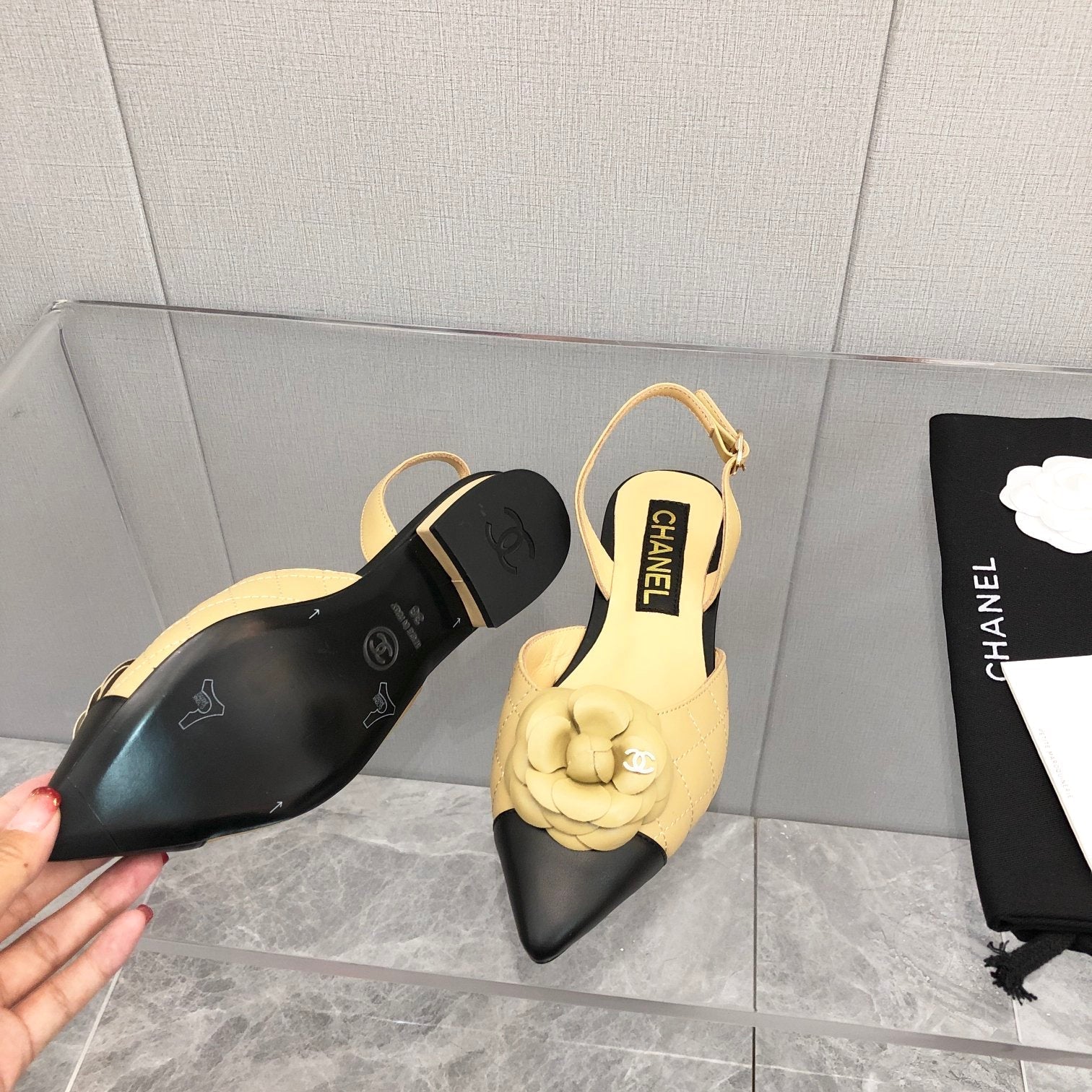 CC 25C 2CM Slingback Flats Buff Yellow Leather 213239