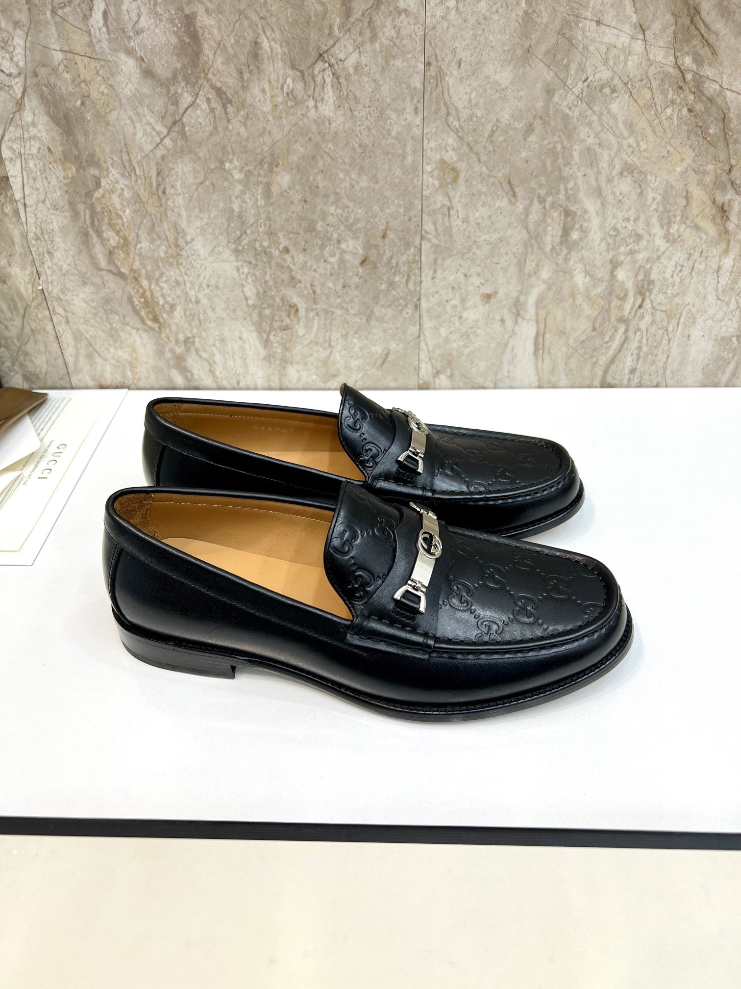 GG Men's Loafer Black Water-Dyed Cowhide 522520