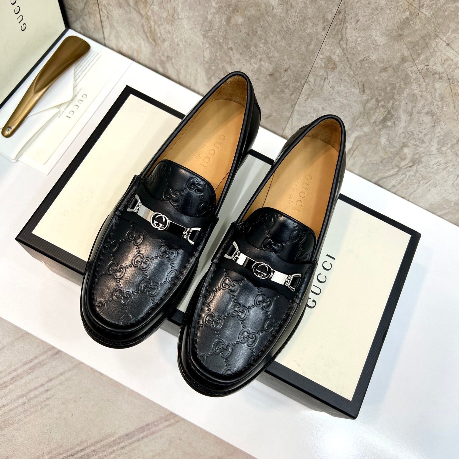 GG Men's Loafer Black Water-Dyed Cowhide 522520