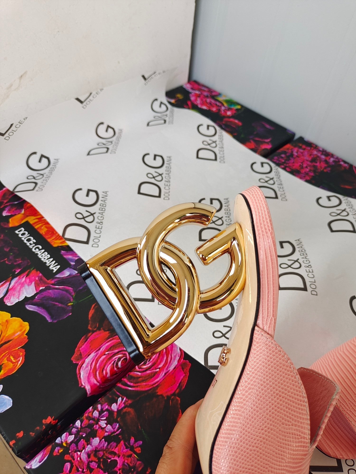 d&g iguana print pastel pink calfskin 90 heel