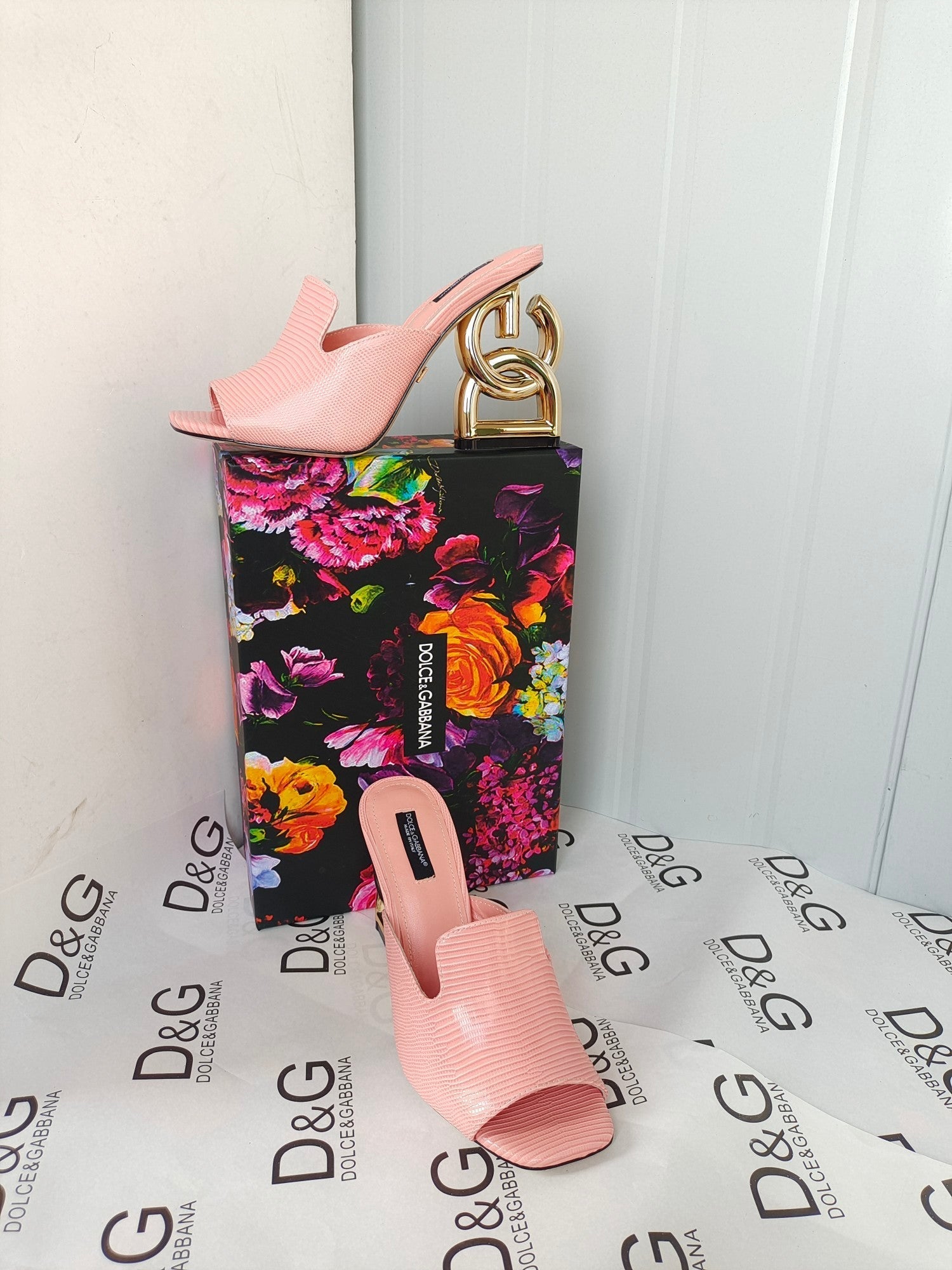 d&g iguana print pastel pink calfskin 90 heel