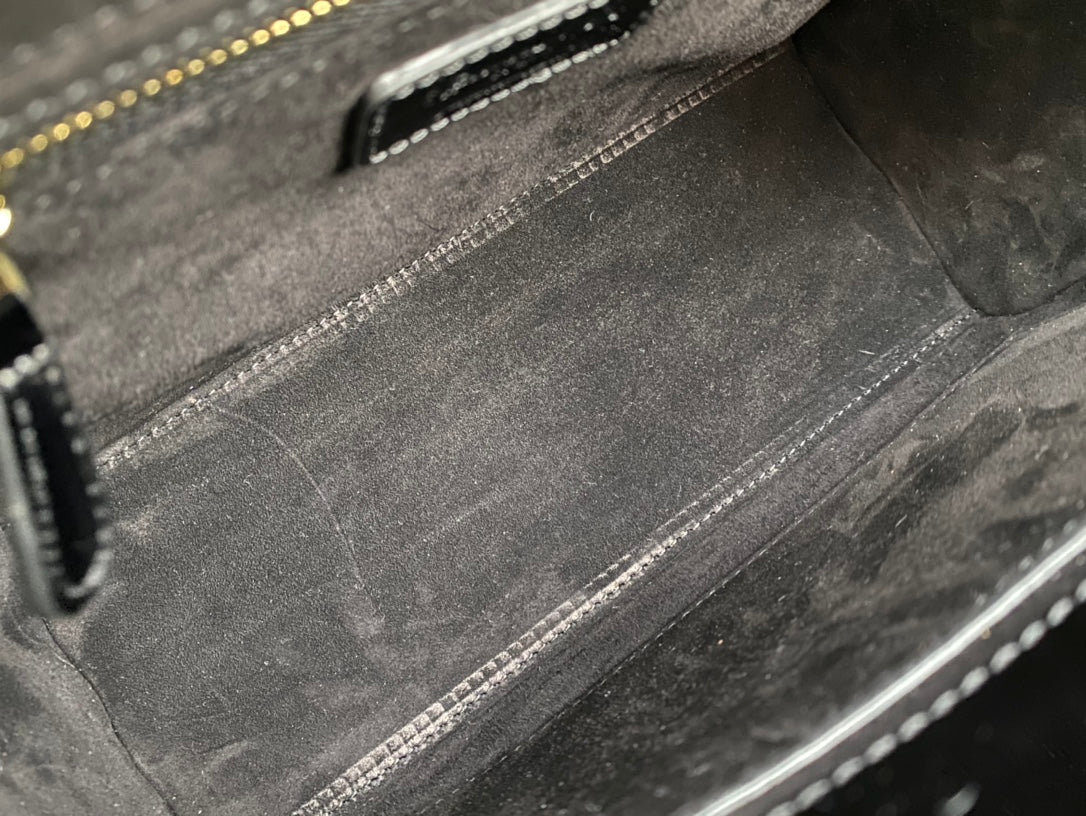 medium lady 24 black patent calfskin