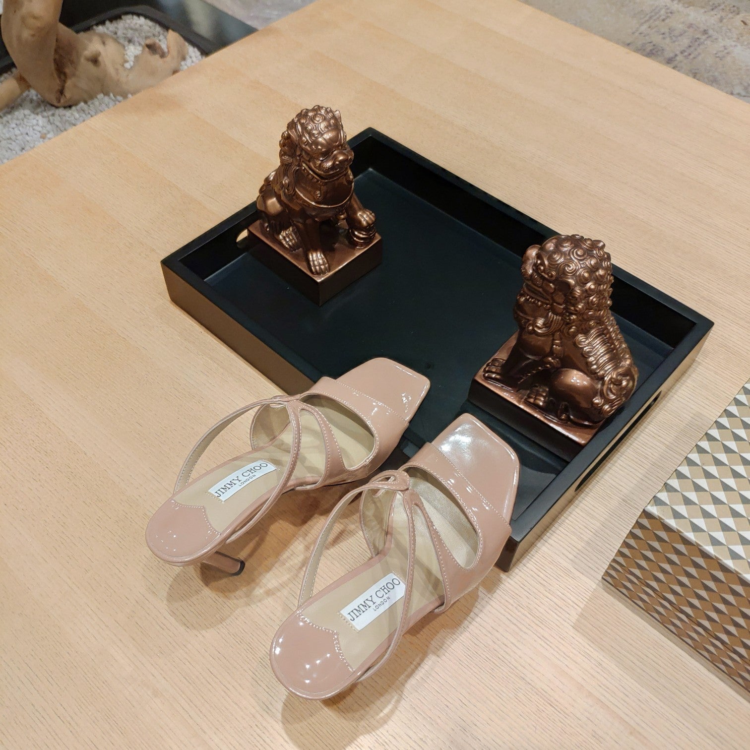 Jimmy 25 Anise 85 Nude Pink Patent Leather 240076