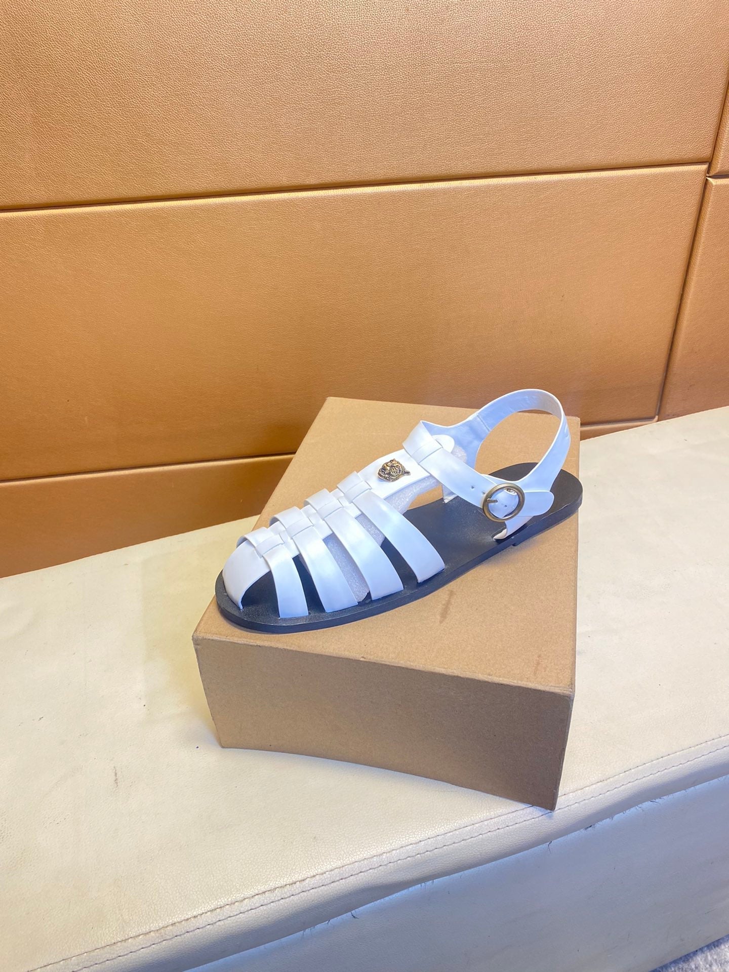 GG Men's Sandals White Cowhide 743277