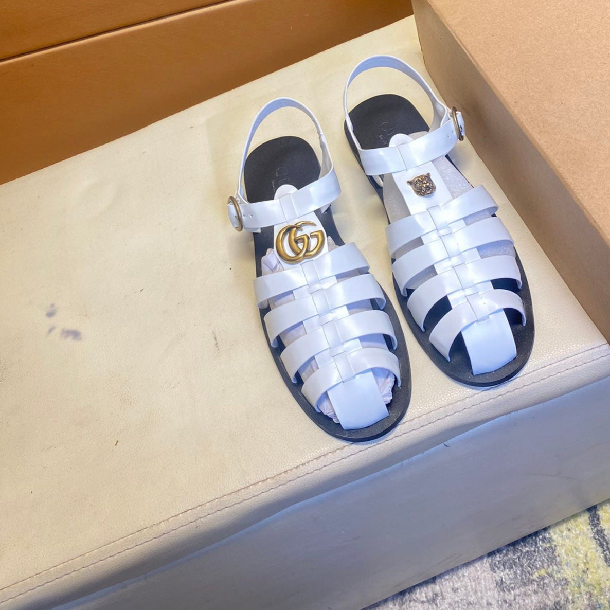 GG Men's Sandals White Cowhide 743277