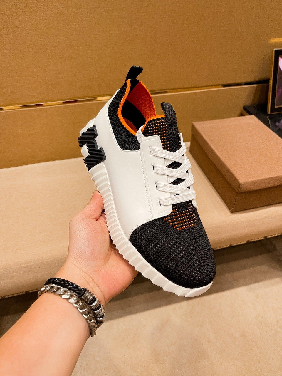 HM Men's Depart Slip-on Sneaker White Black Knit Cowhide 541299