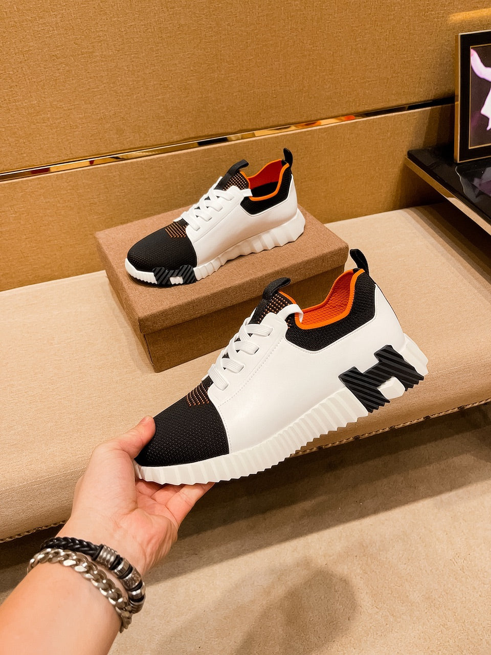 HM Men's Depart Slip-on Sneaker White Black Knit Cowhide 541299