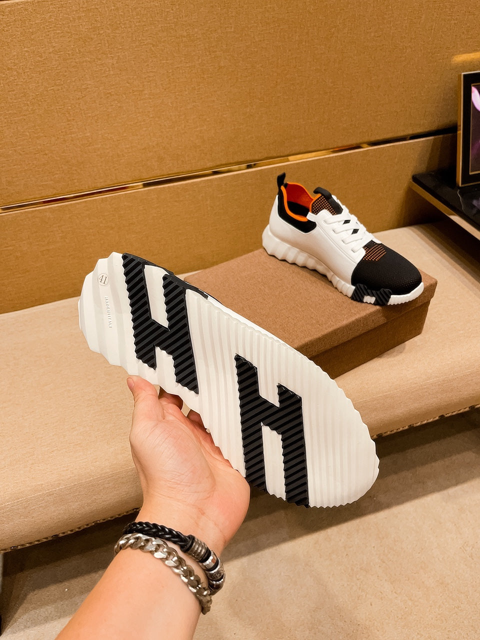 HM Men's Depart Slip-on Sneaker White Black Knit Cowhide 541299