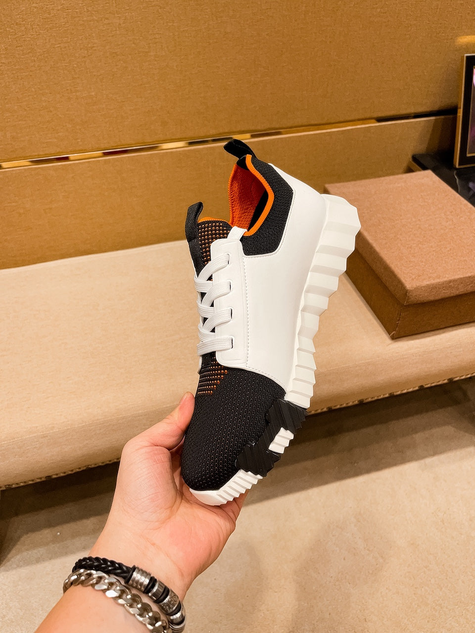 HM Men's Depart Slip-on Sneaker White Black Knit Cowhide 541299