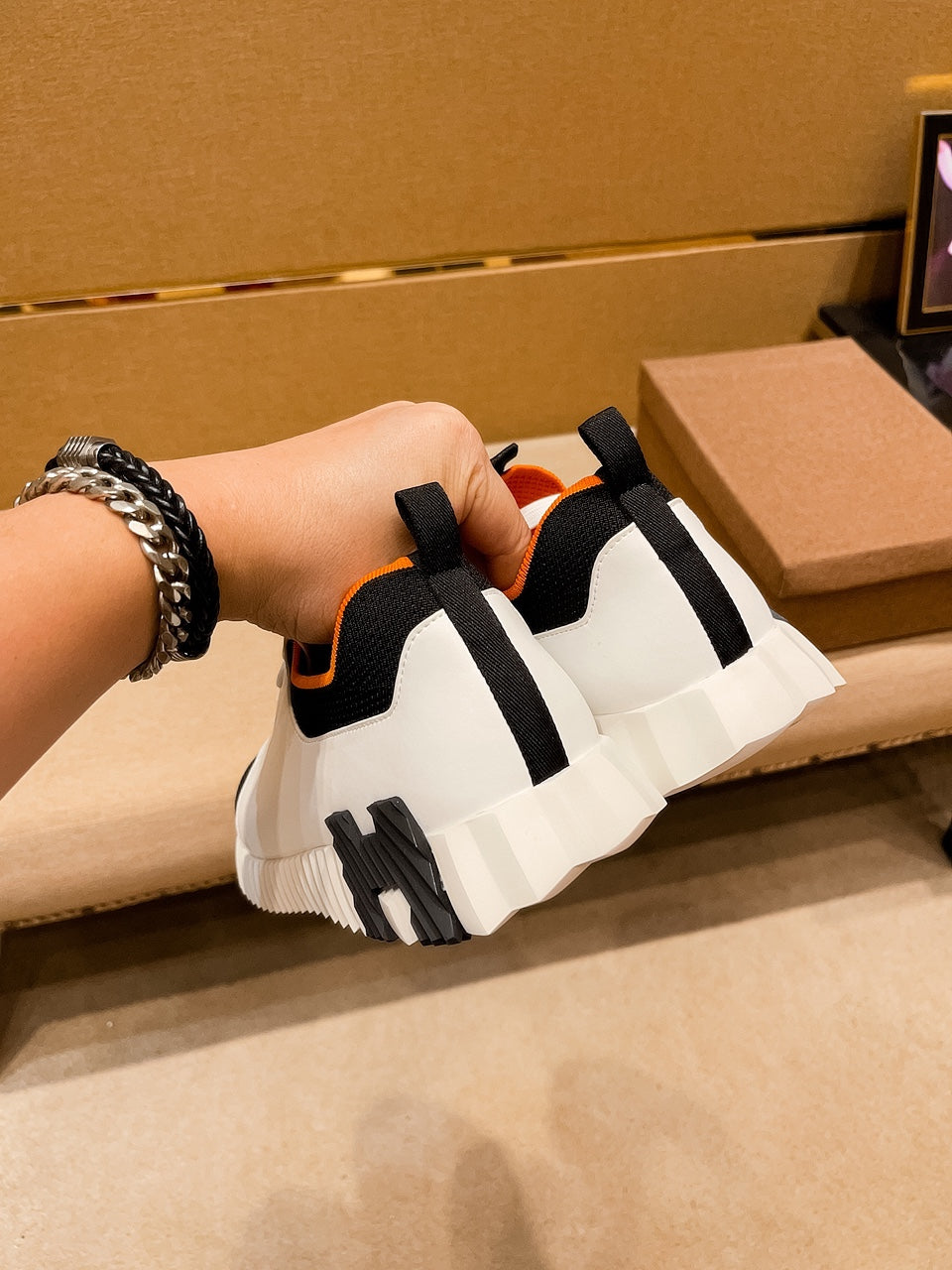 HM Men's Depart Slip-on Sneaker White Black Knit Cowhide 541299