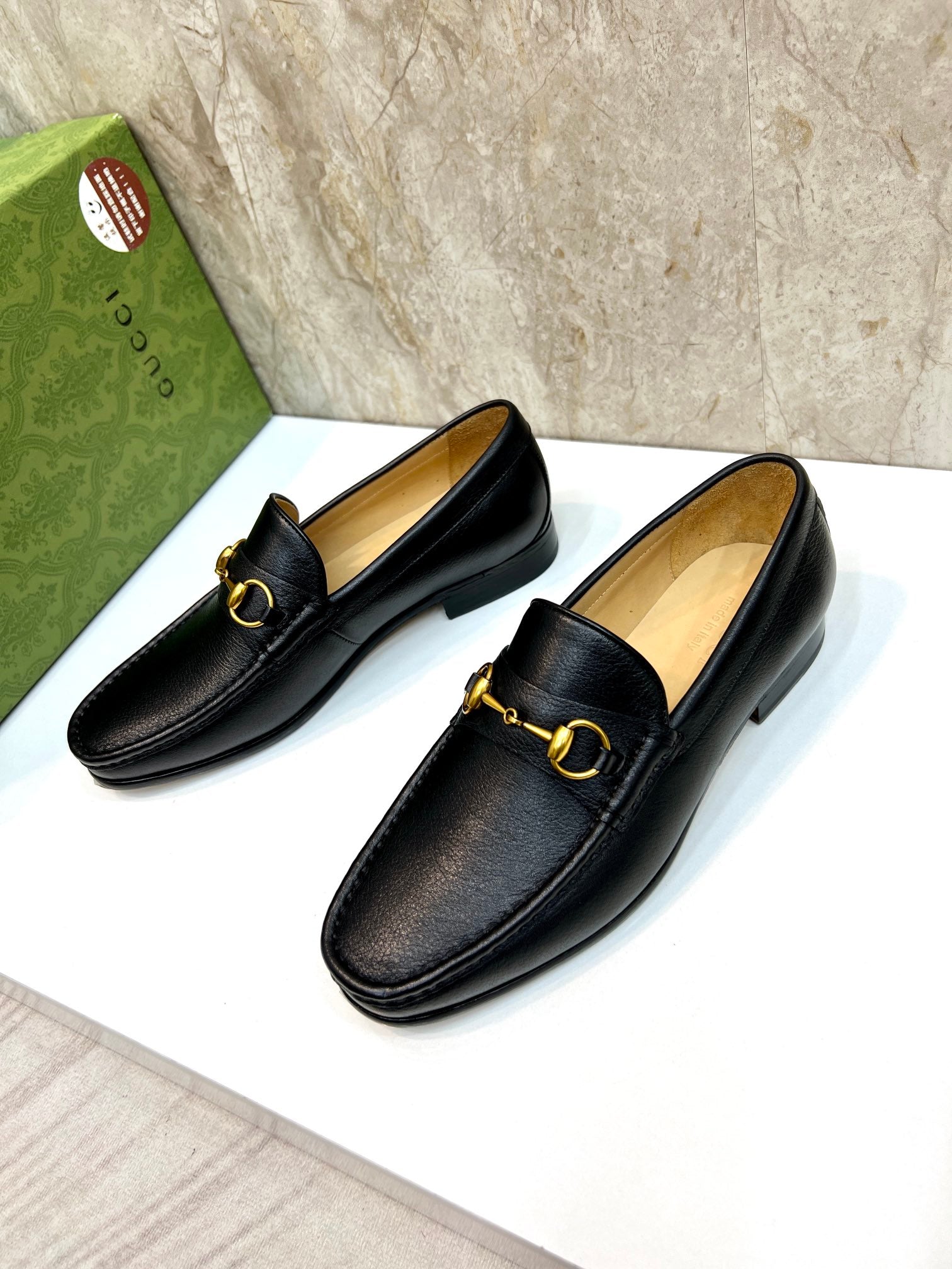 GG Men's Horsebit Loafer Black Cowhide 522560