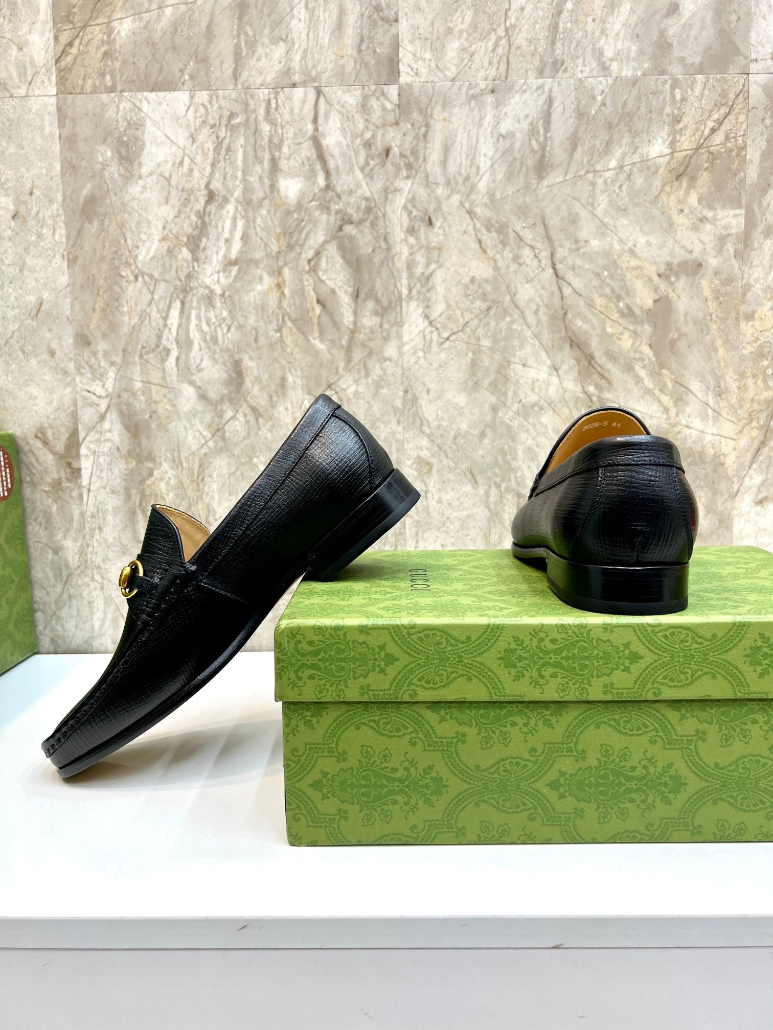 GG Men's Horsebit Loafer Black Cowhide 522561