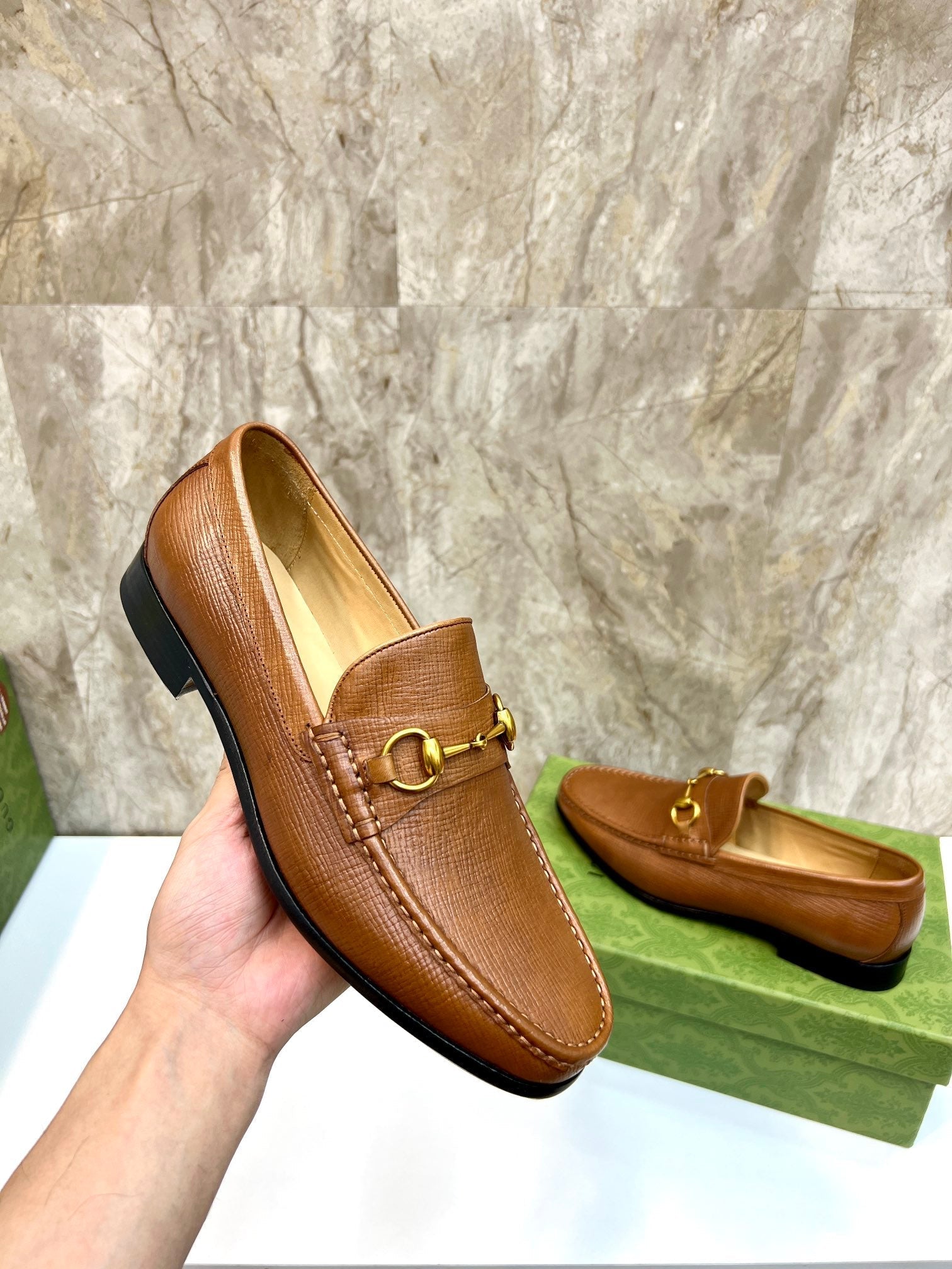 GG Men's Horsebit Loafer Brown Embossed Cowhide 522564