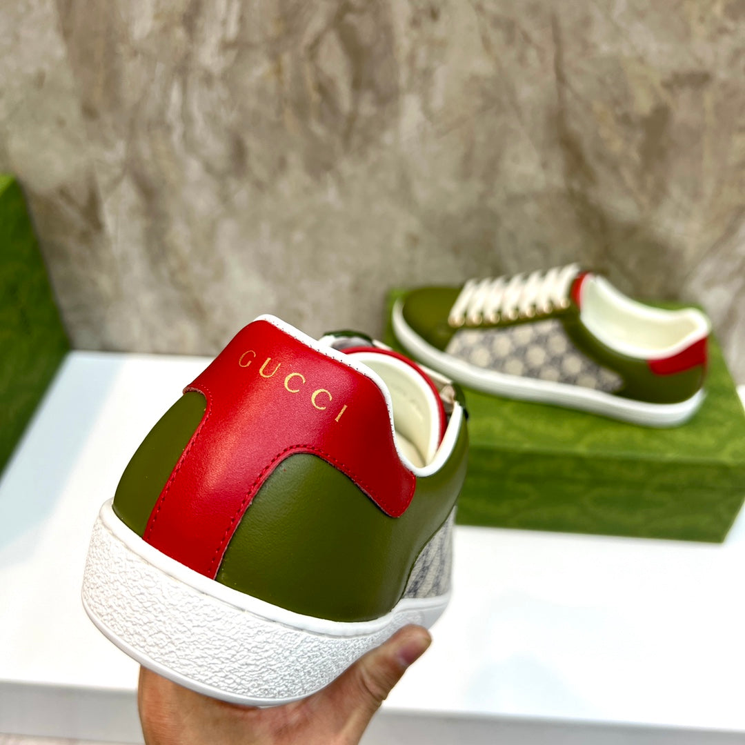 GG Men's Supreme Sneaker Green Canvas Cowhide 525928