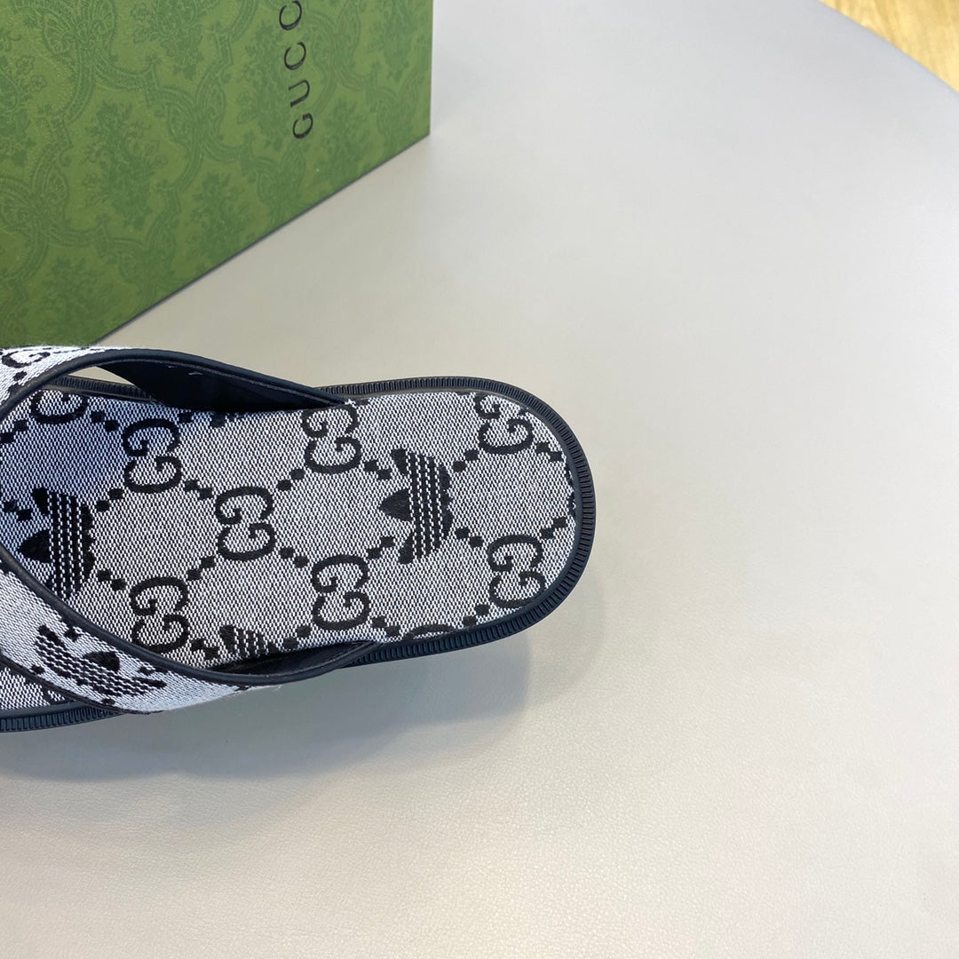 GG x Adidas Men's Thong Sandals Grey Canvas 558901