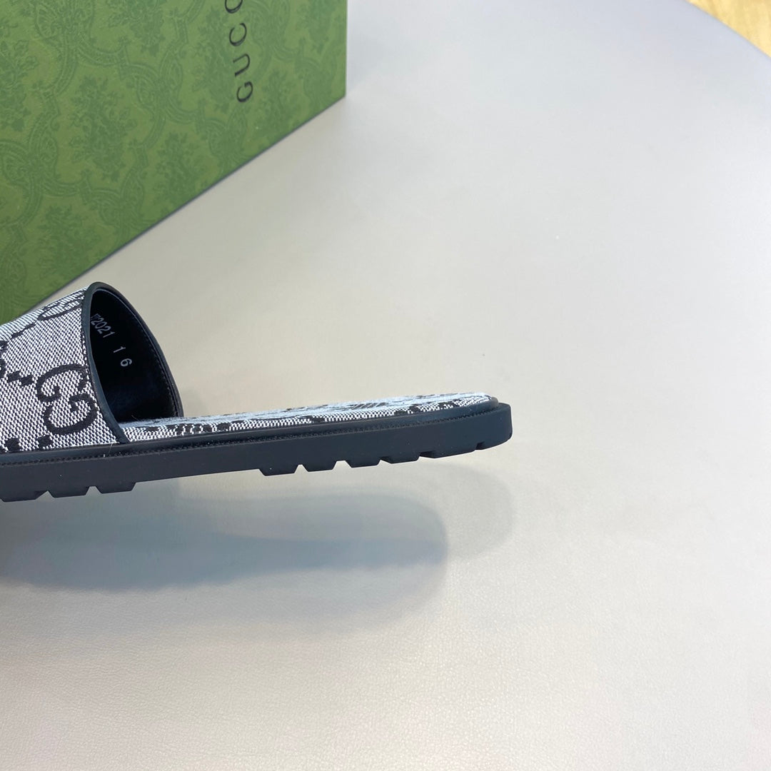 GG x Adidas Men's Slide Grey Canvas 558902