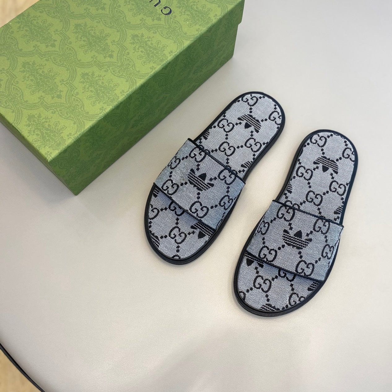 GG x Adidas Men's Slide Grey Canvas 558902