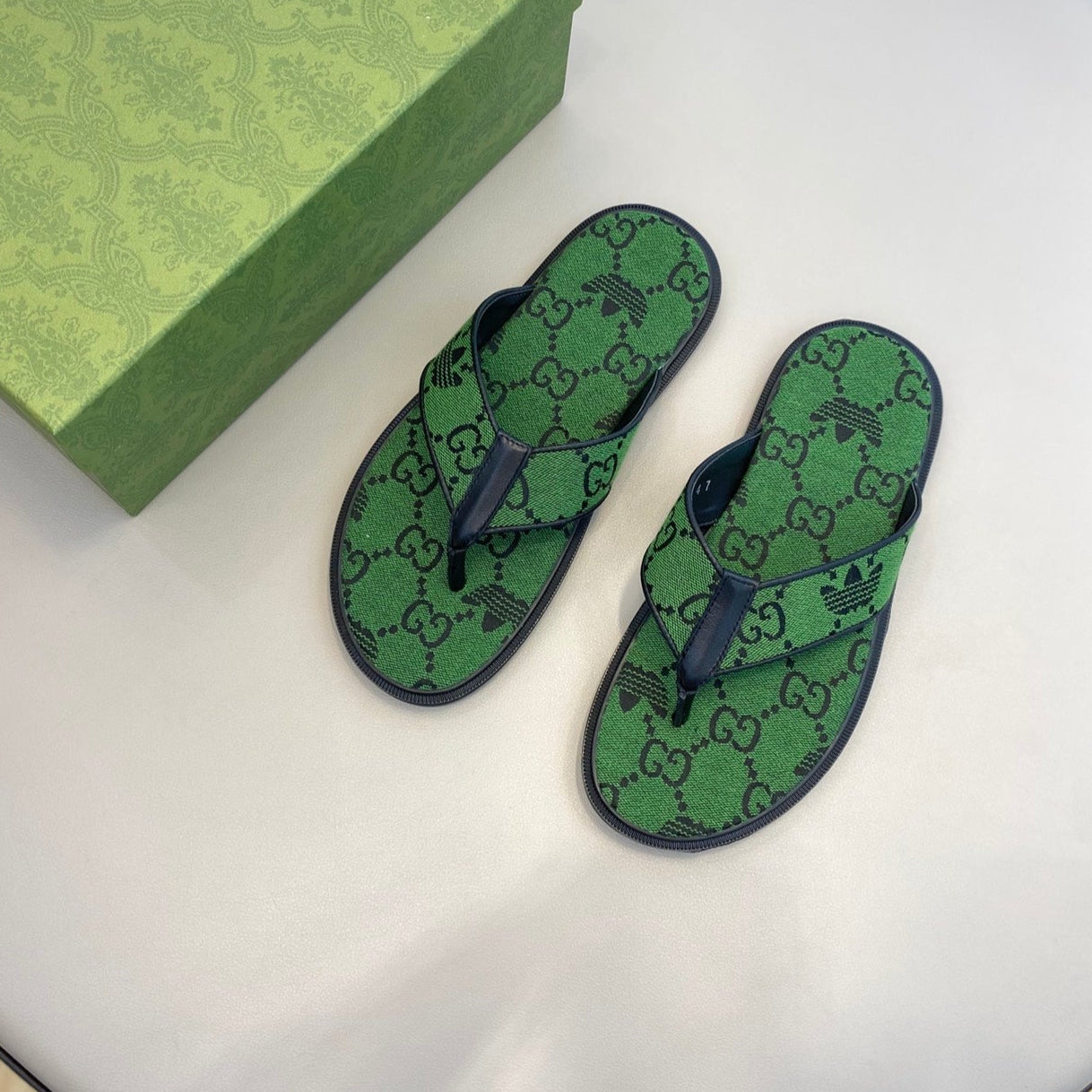 GG x Adidas Men's Thong Sandals Green Canvas 558903