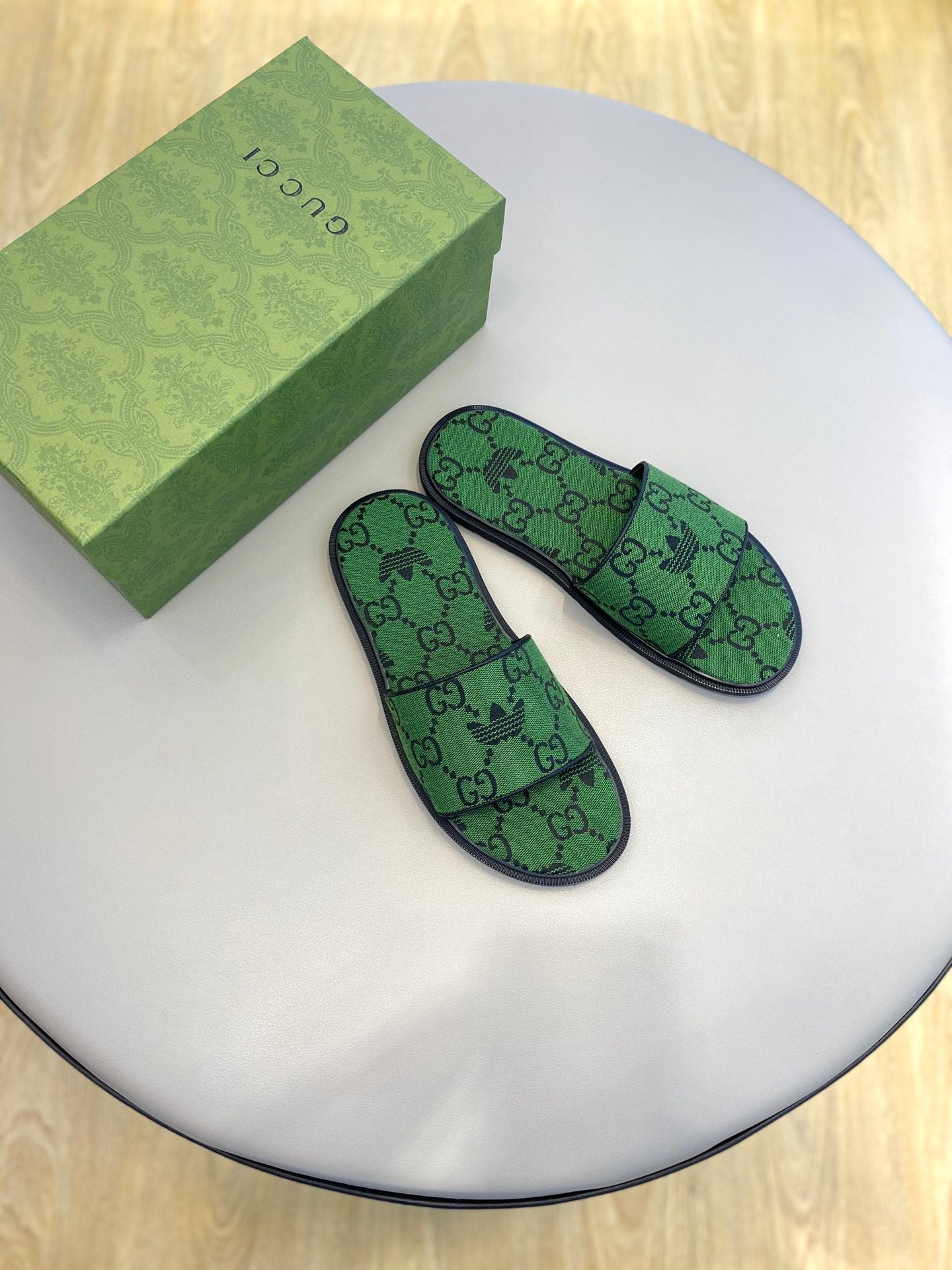 GG x Adidas Men's Sandals Slide Green Canvas 558904