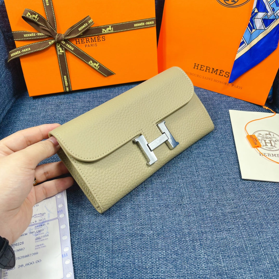 HM CLUTCH CONSTANCE 22 KHAKI CALFSKIN SILVER HARDWARE