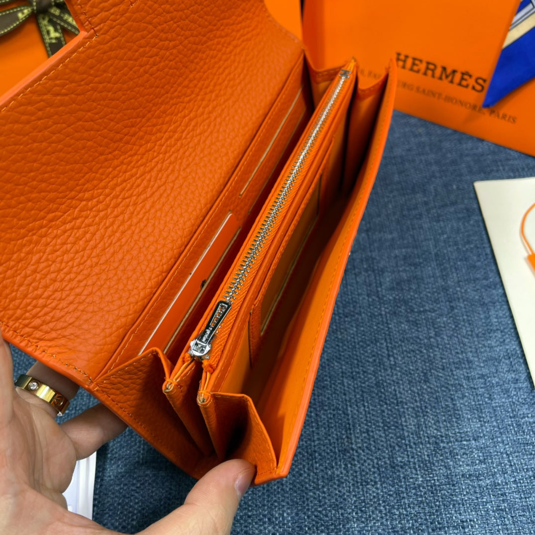 HM CLUTCH CONSTANCE 22 ORANGE CALFSKIN SILVER HARDWARE