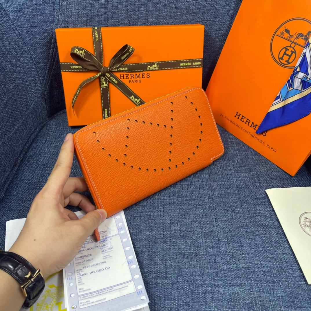 HM SILK'IN HOLED WALLET 19 ORANGE CALFSKIN