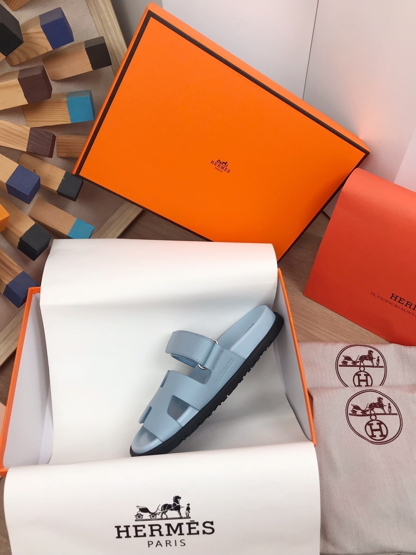 chypre sandal cloud blue calfskin