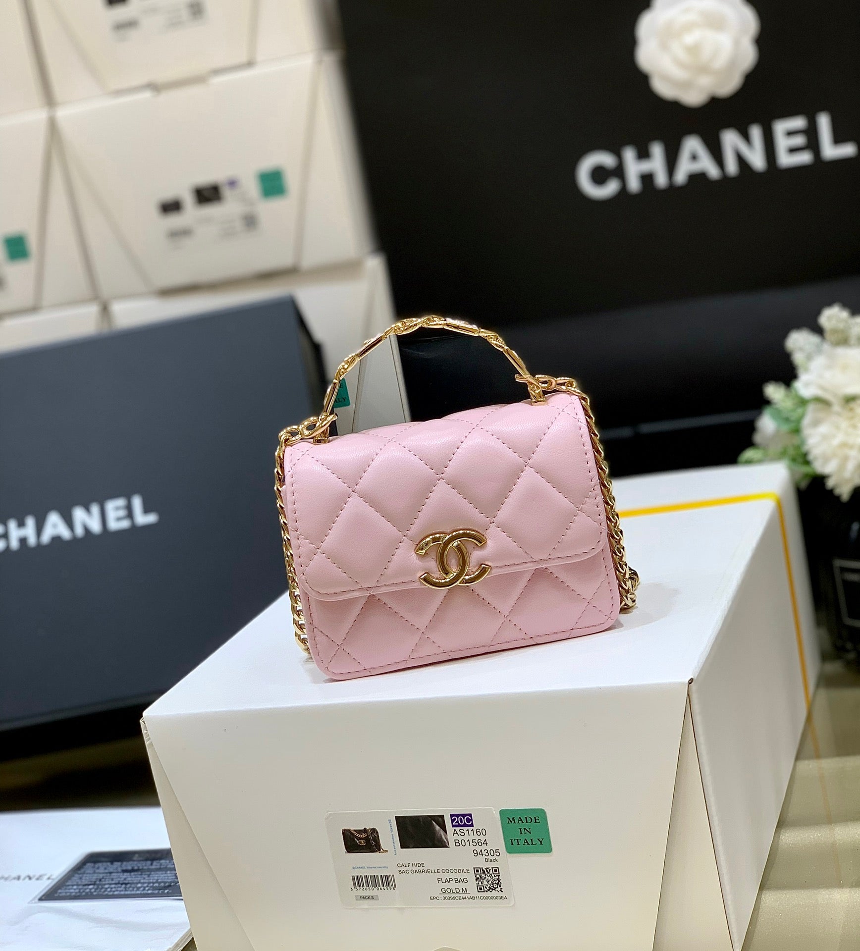 CC Handle Small Shoulder Bag Pink Sheepskin