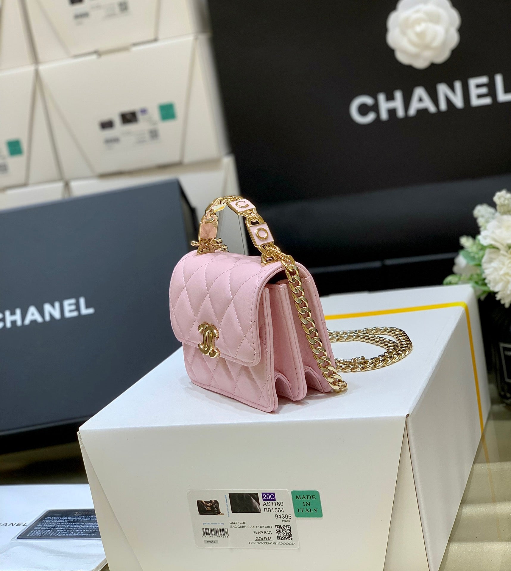 CC Handle Small Shoulder Bag Pink Sheepskin