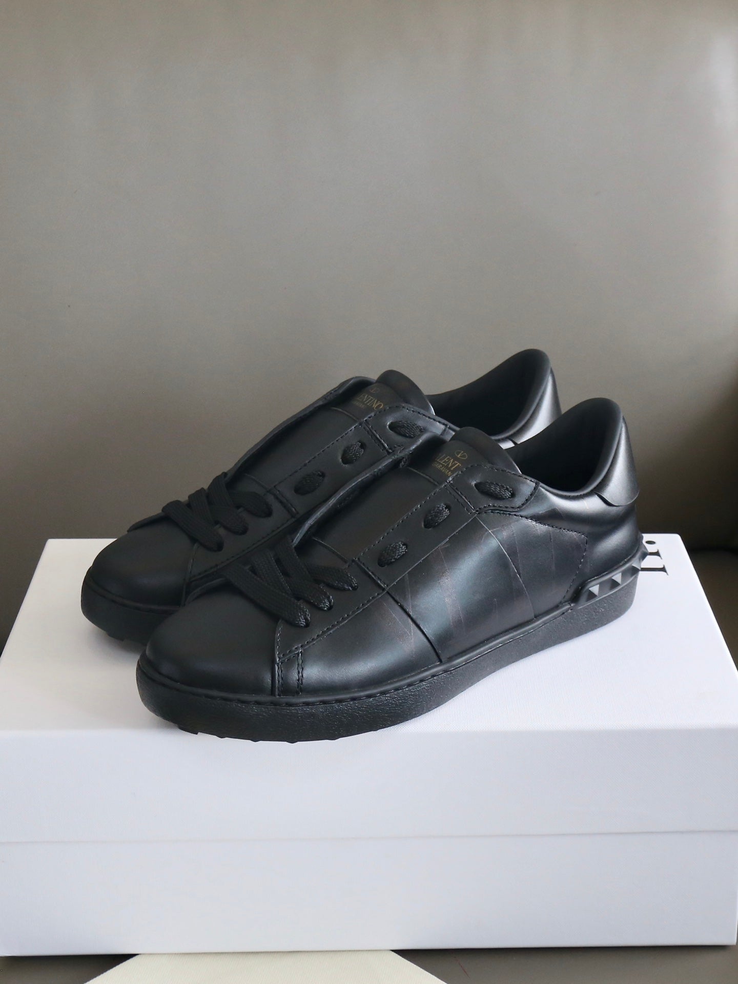 VT Open Sneaker Full Black Calfskin