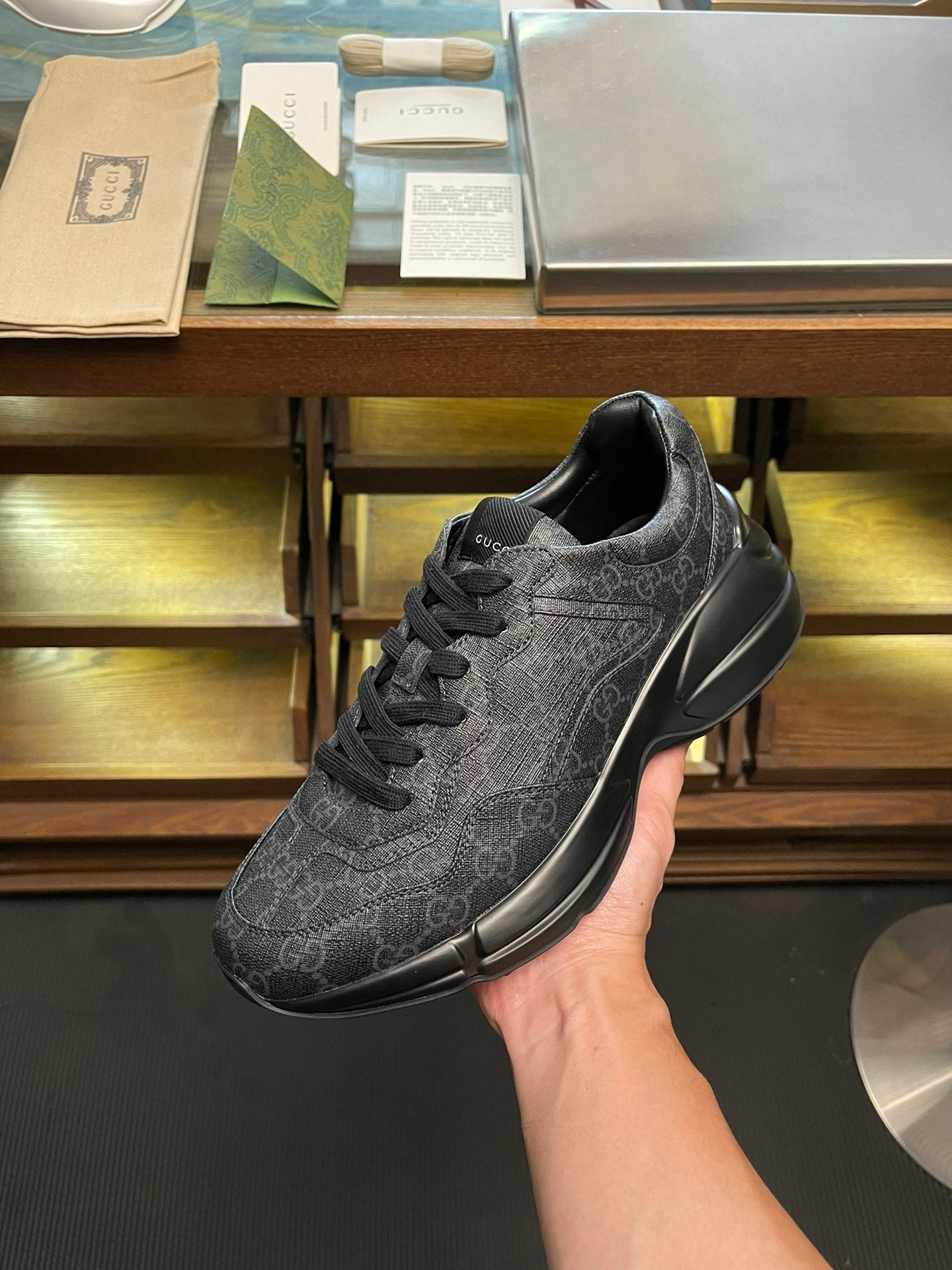 GG Men's Rhyton Sneaker Canvas 524513