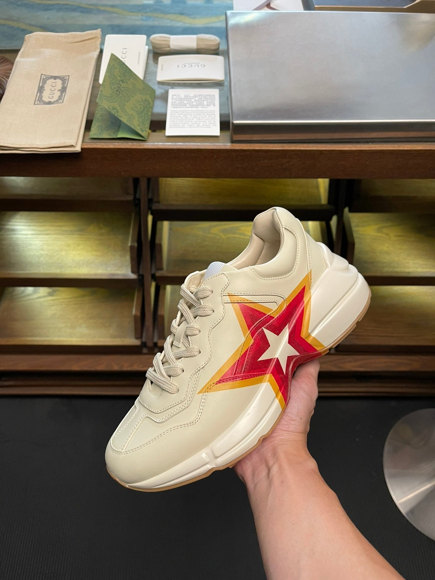 GG Men's Rhyton Sneaker Milk White Cowhide 524515