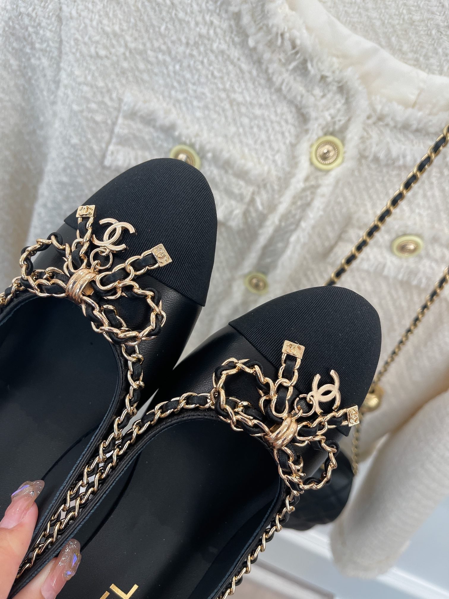 CC Pump 65 Black Calfskin Grosgrain Leather Strap