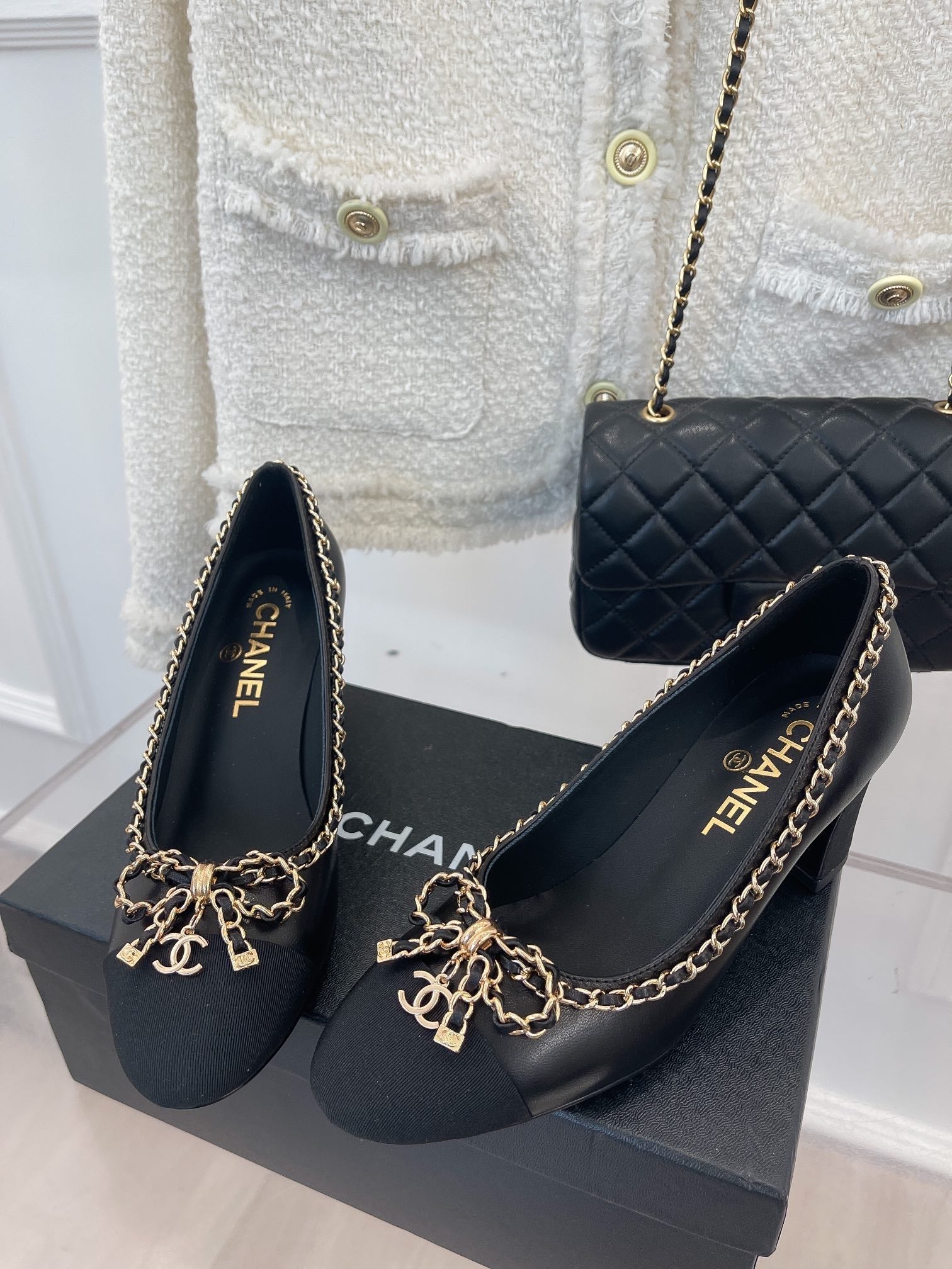 CC Pump 65 Black Calfskin Grosgrain Leather Strap