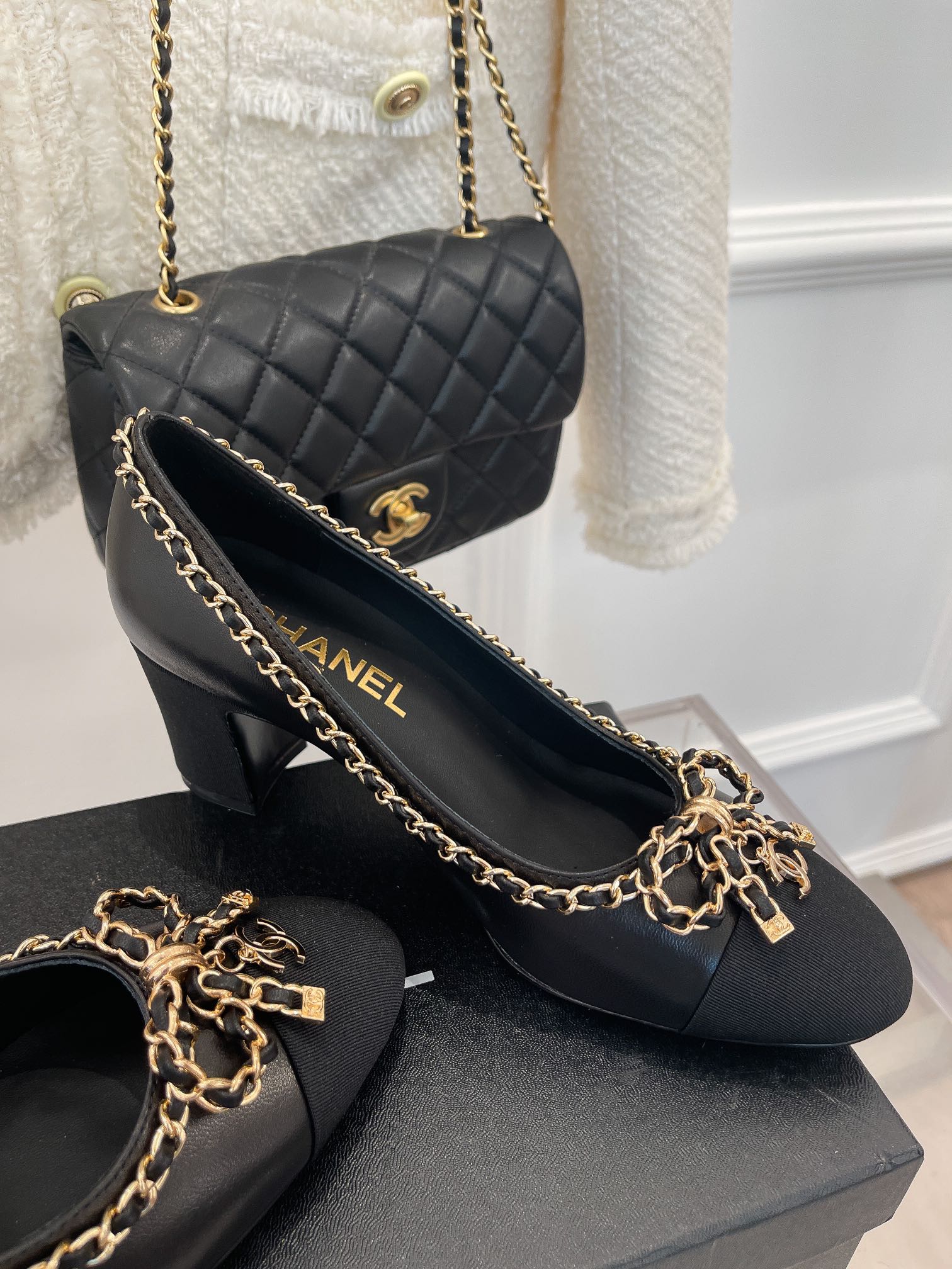 CC Pump 65 Black Calfskin Grosgrain Leather Strap