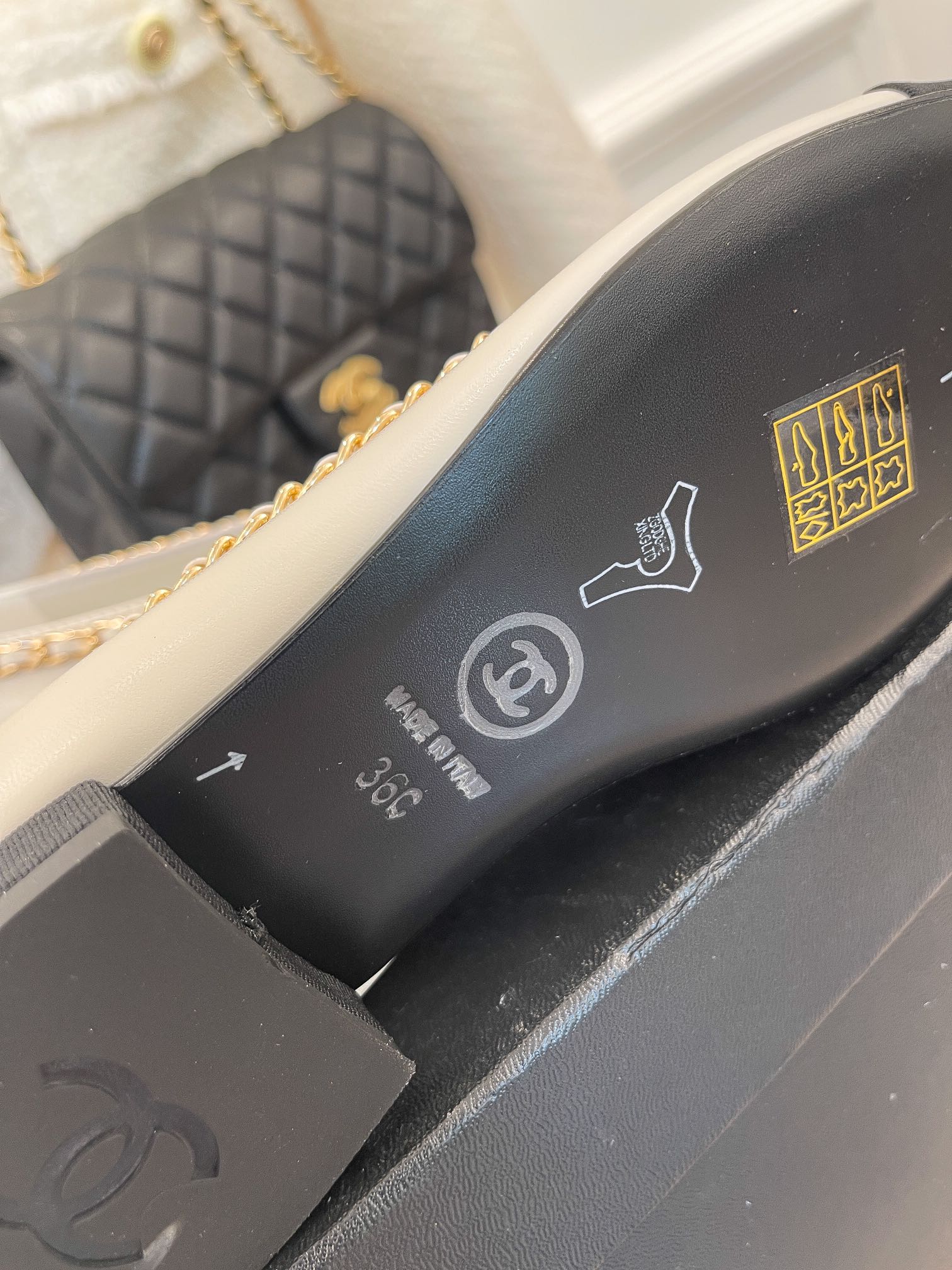 CC Ballet Flats 25mm White Bow Tie Chain Lambskin