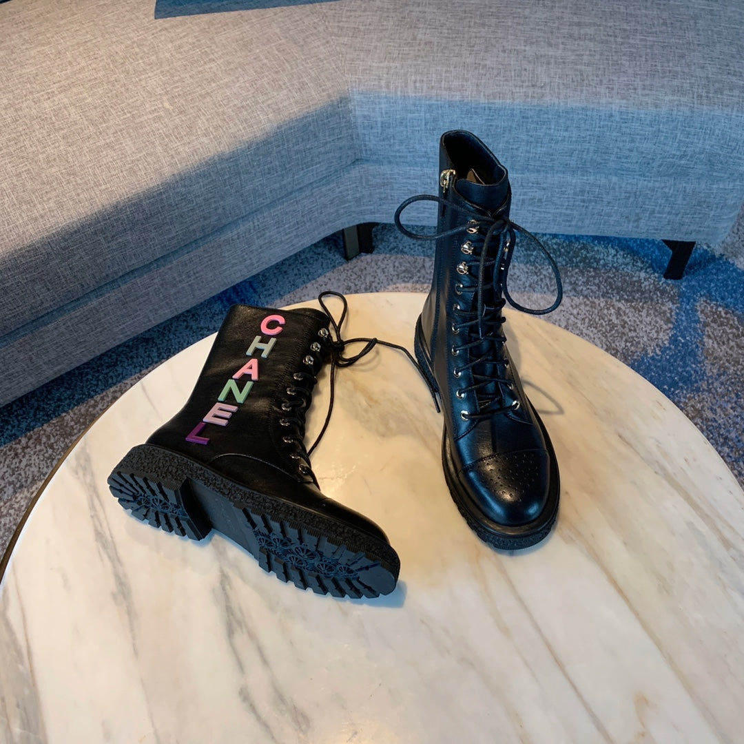CC Short Boots 40mm In Black Calfskin 940067