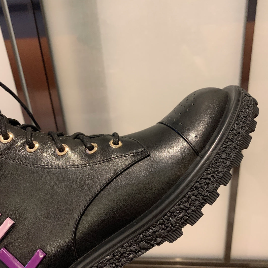 CC Short Boots 40mm In Black Calfskin 940067
