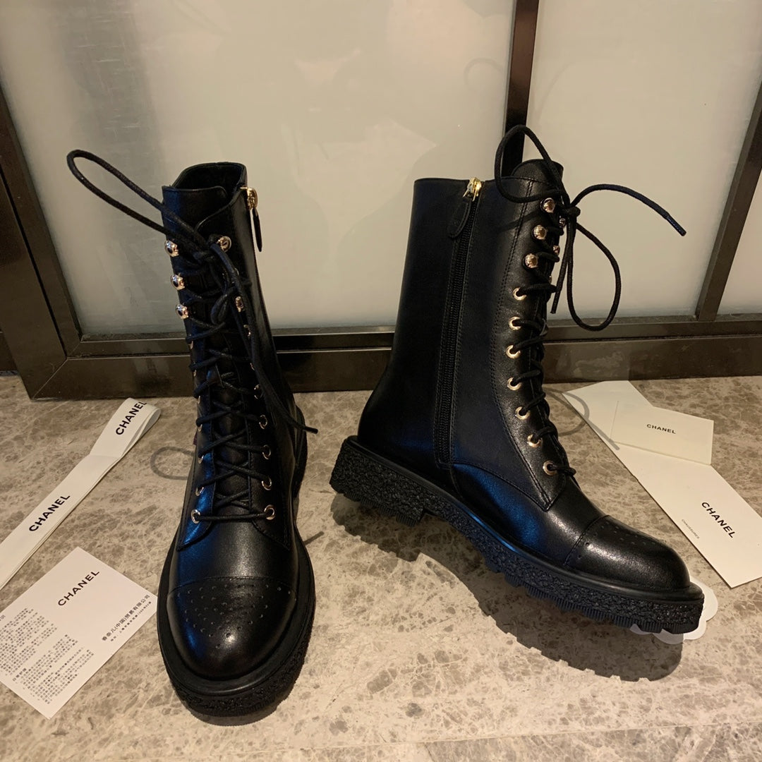 CC Short Boots 40mm In Black Calfskin 940067