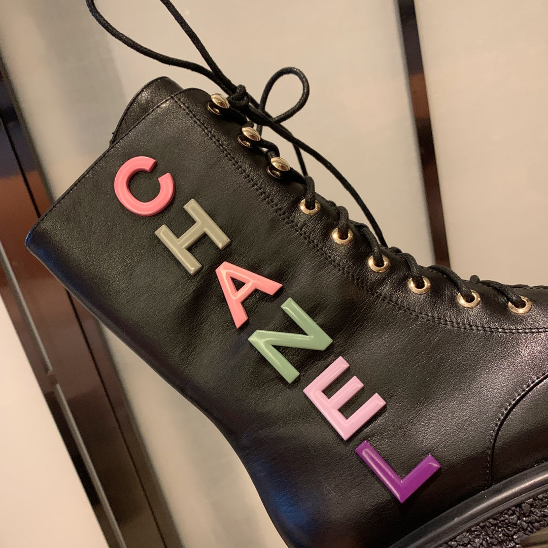 CC Short Boots 40mm In Black Calfskin 940067