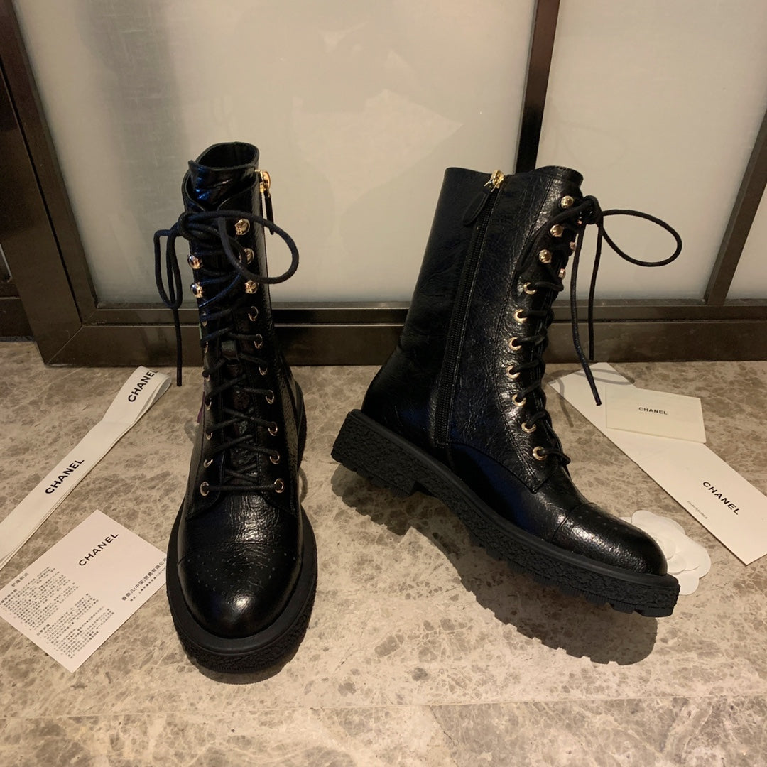 CC Short Boots 40mm In Black Wrinkled Calfskin 940068